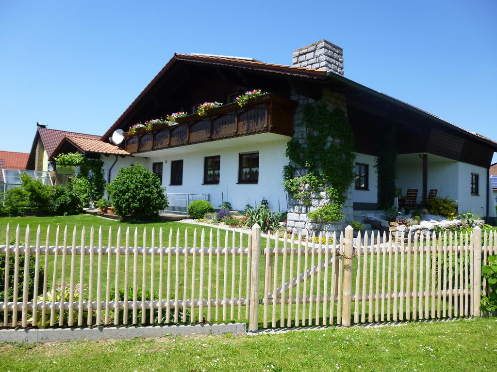 Gaestehaus Fischer Eschlkam Exterior photo